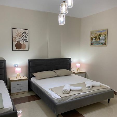 Tinas Rooms Durres Exterior photo